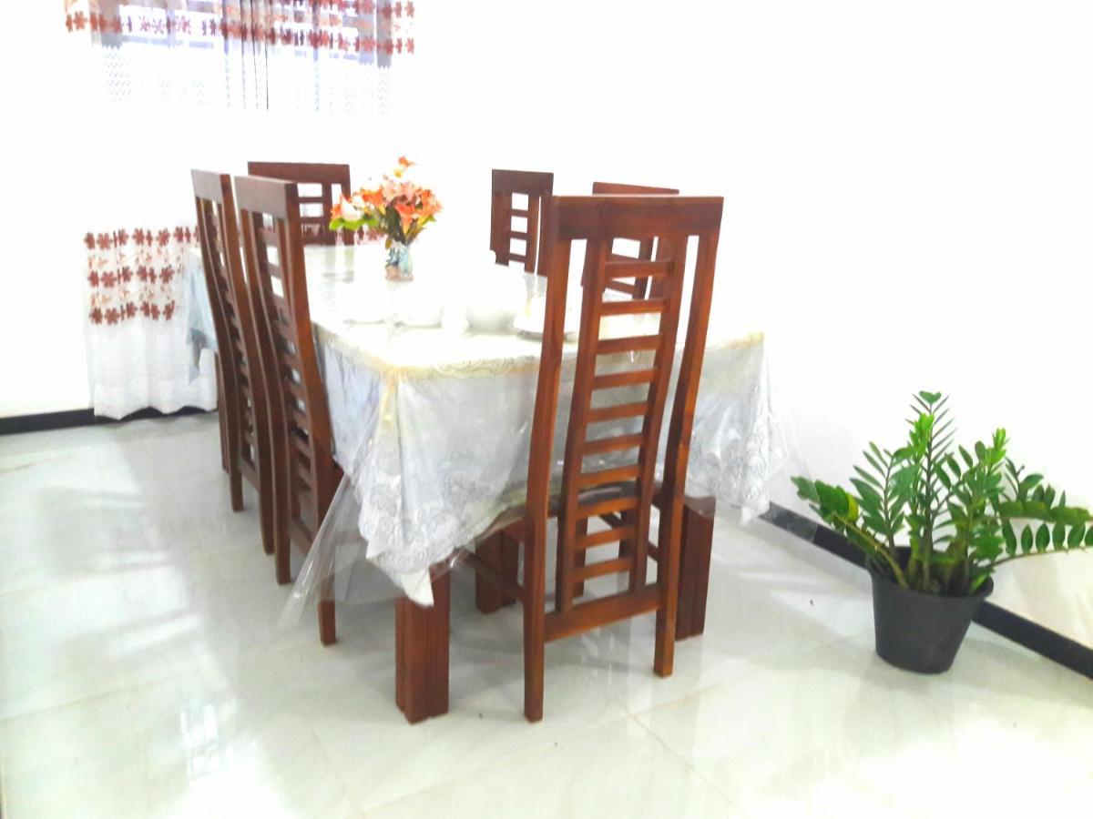Mango Villa Hikkaduwa Esterno foto