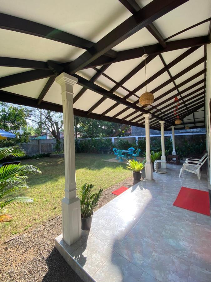 Mango Villa Hikkaduwa Esterno foto